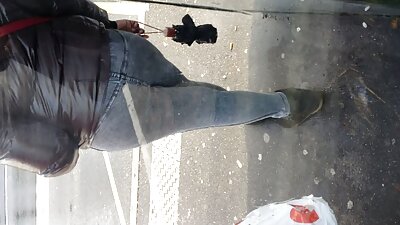 Hot rumaja diserang on Public Street